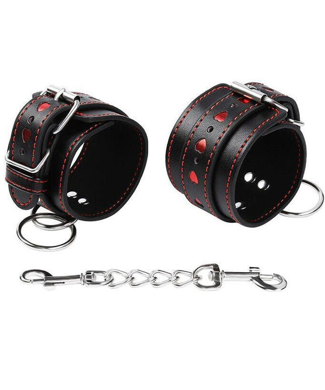 ohmama fetish manette con cuore intarsiato