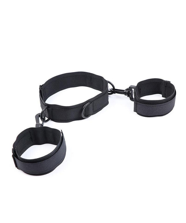ohmama fetish manette e colletto in nylon