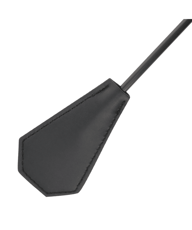 darkness frusta di piuma nera