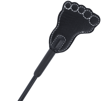 darkness raccolto fetish e frusta nera