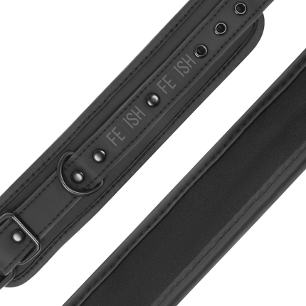 fetish submissive collana e manette in pelle vegana con fodera in noprene